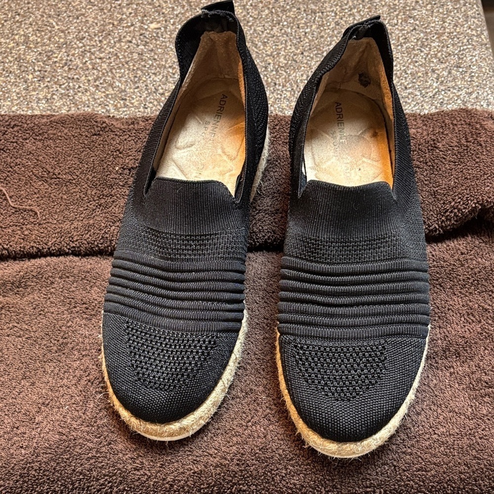 Adrienne Vittadini women’s black knit slip on with 2in wedge